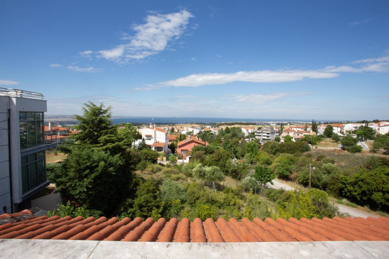 Τraditional Fully Detached Villa On A Luxurious Hillock Of Thessaloniki With Its Own Garden Also For Family & Wedding Gatherings For 10 To 25 People Only 15 Minutes From Airport Exterior foto