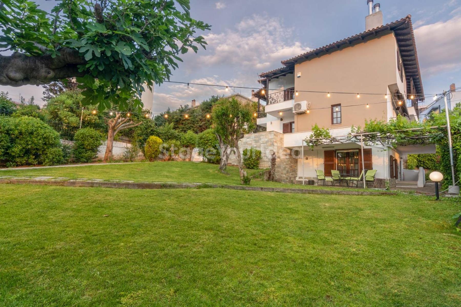 Τraditional Fully Detached Villa On A Luxurious Hillock Of Thessaloniki With Its Own Garden Also For Family & Wedding Gatherings For 10 To 25 People Only 15 Minutes From Airport Exterior foto
