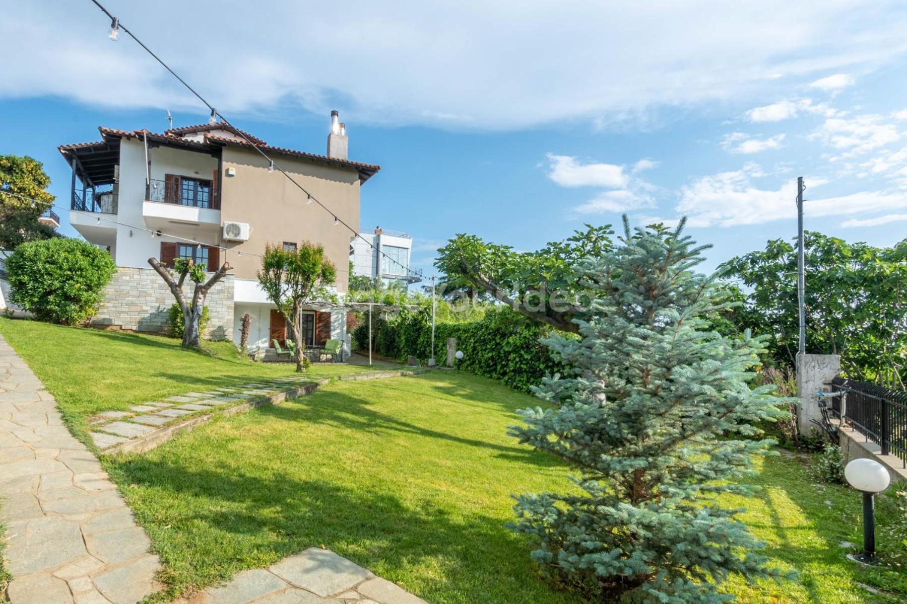Τraditional Fully Detached Villa On A Luxurious Hillock Of Thessaloniki With Its Own Garden Also For Family & Wedding Gatherings For 10 To 25 People Only 15 Minutes From Airport Exterior foto