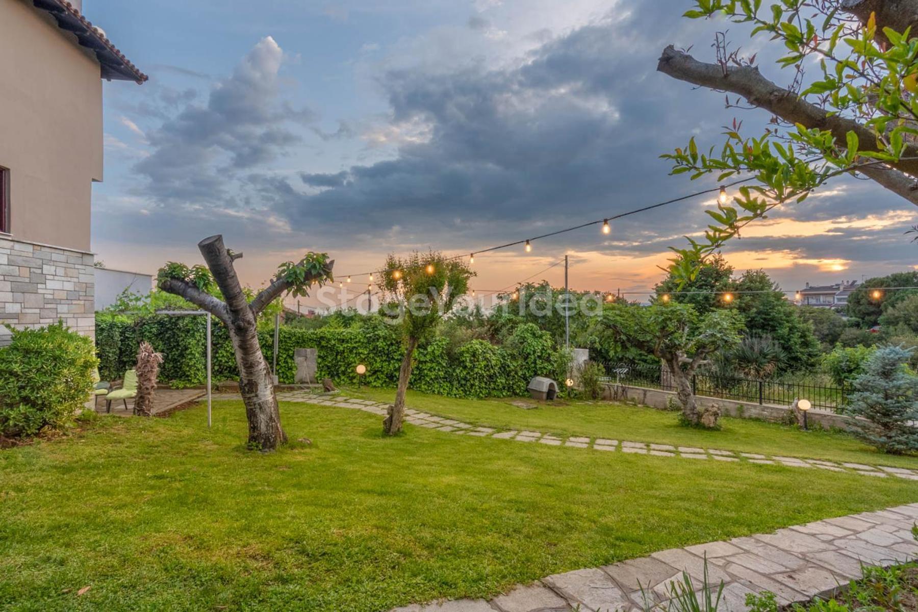 Τraditional Fully Detached Villa On A Luxurious Hillock Of Thessaloniki With Its Own Garden Also For Family & Wedding Gatherings For 10 To 25 People Only 15 Minutes From Airport Exterior foto